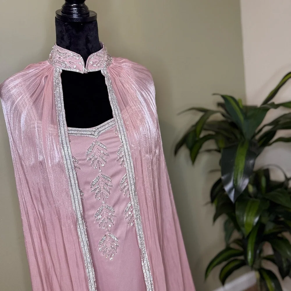 Elegant Pink Cape Dress – Luxury Occasion Wear - Picture 3 of 7